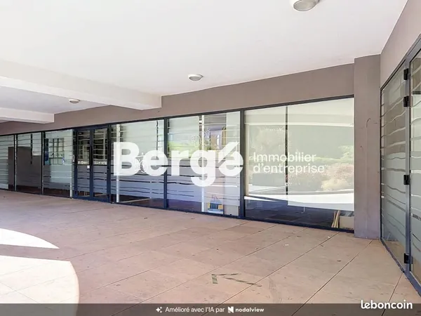 Bureaux 1 100 m²