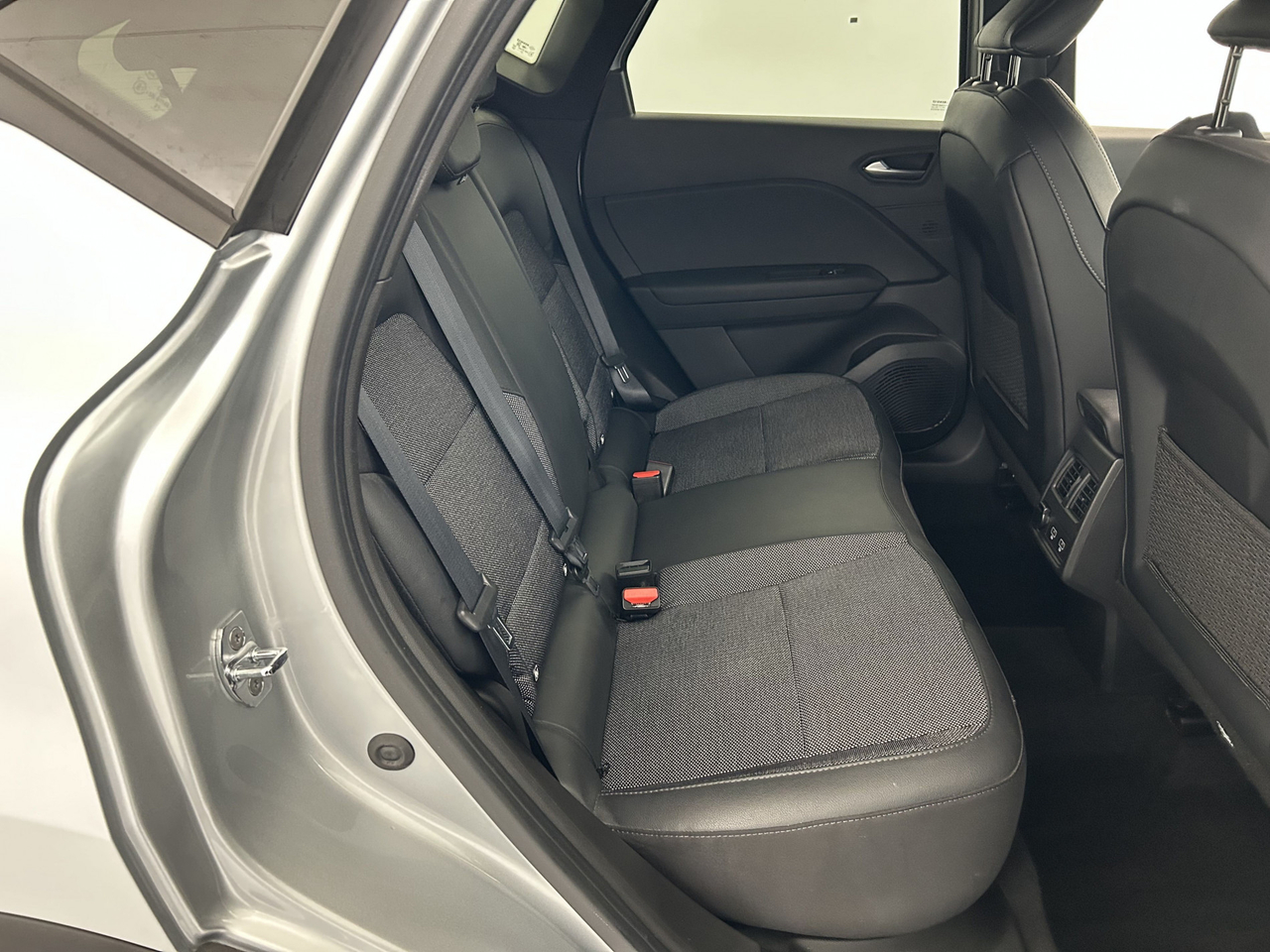 Renault Captur — photo 26