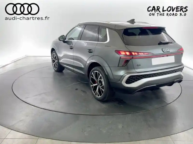 Audi Q3 e-hybrid 272 ch s tronic 6 — photo 3