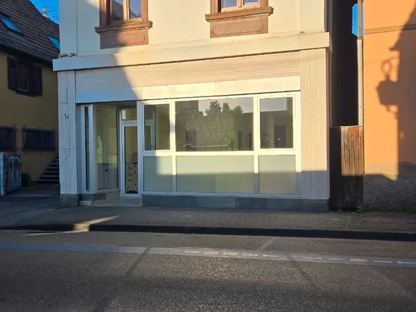 Loue local commercial 106m2 Erstein idéal boulangerie, cabinet santé,...