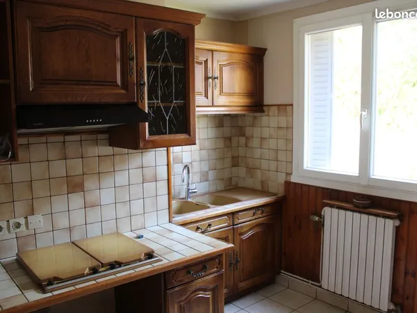 Appartement T3 de 53 m² - Garage et cave - À 100 m du parc de Parilly - Vénissieux