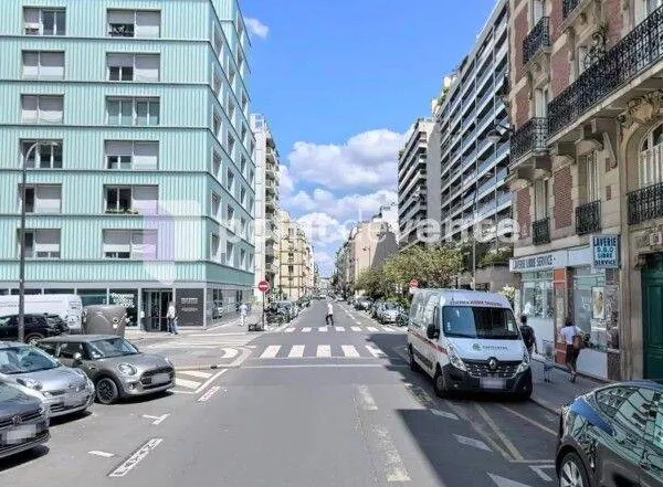 Local commercial 430 m²