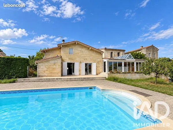 Propriété 10 pièces 324 m²