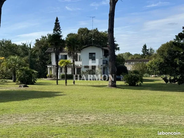 Propriété 360 m² Magescq