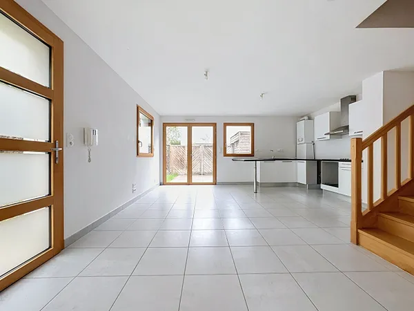 Maison 4 pièces à vendre à Avrillé - Jardin privatif et vie de plain-pied