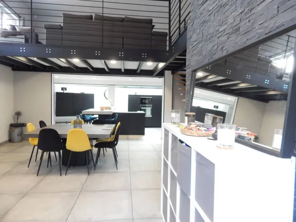 Loft 5 pièces 142 m²