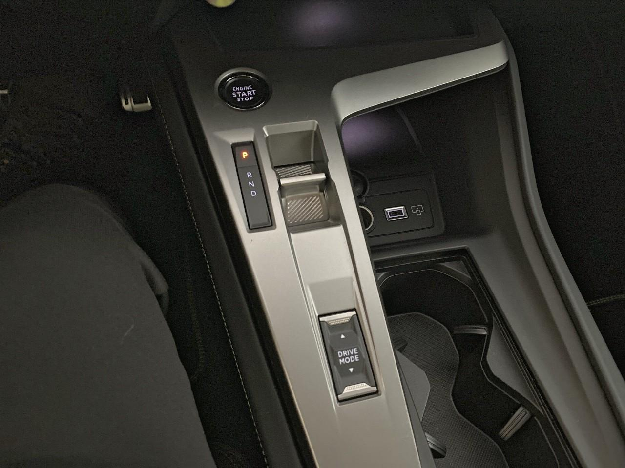 Peugeot 408 electrique 58 kwh 210 ch gt — photo 17