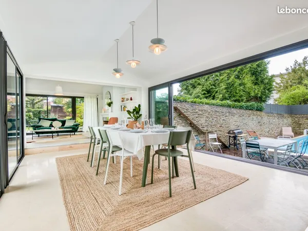 Propose chambre meublée en colocation 350m²