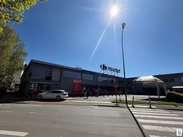 Bureau et espace de travail Vente Bihorel  110m² 169000€