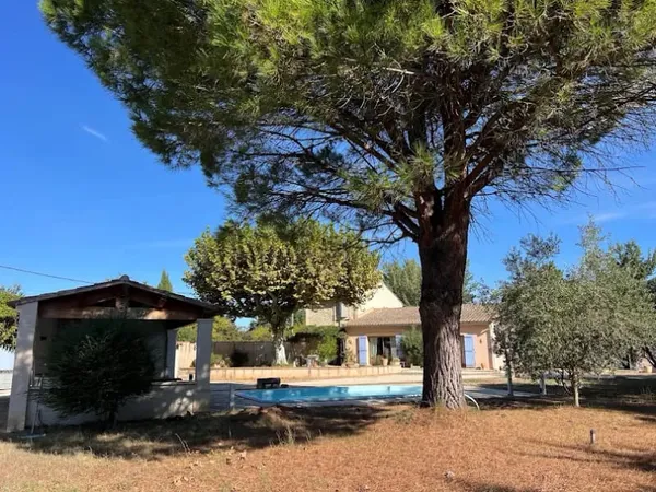 Maison 8 pièces 218 m²
