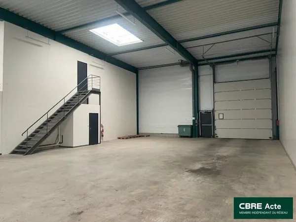 Local d'activité 430 m²
