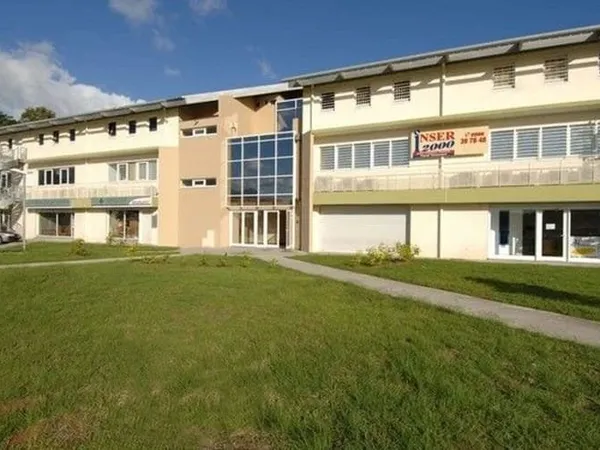 Local 159 m²