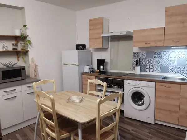 Appartement Meublé - 32 m2 - 1er étage