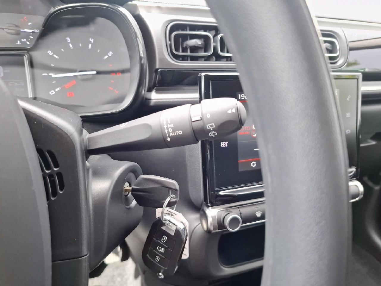 Citroën C3 1.2 puretech 83ch s&s shine — photo 18