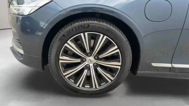 Volvo V90 t8 awd recharge 303 + 87 ch geartronic 8 — photo 13