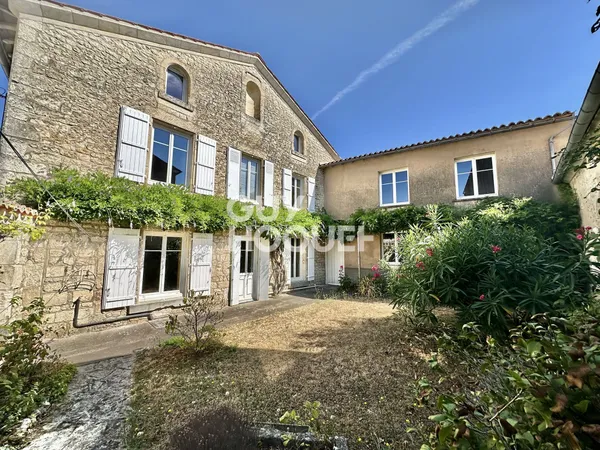 Maison Fontenay Le Comte 6 pièce(s) 179.50 m2