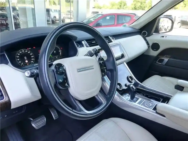 Land Rover Range Rover mark ix p400e phev 2.0l 404ch — photo 12