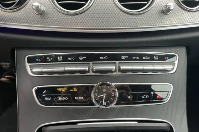 Mercedes Classe E break 53 eqboost 9g-tronic 4-matic+ — photo 25