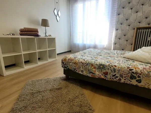 Chambre 5 pièces 72 m²