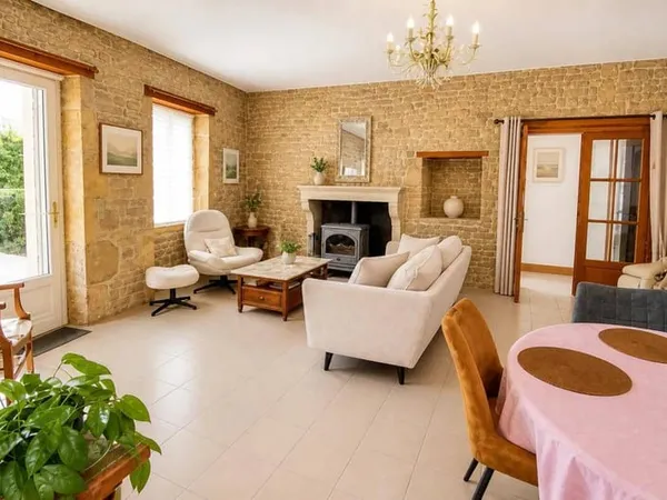 Maison de plain-pied 7 pièces 234 m²