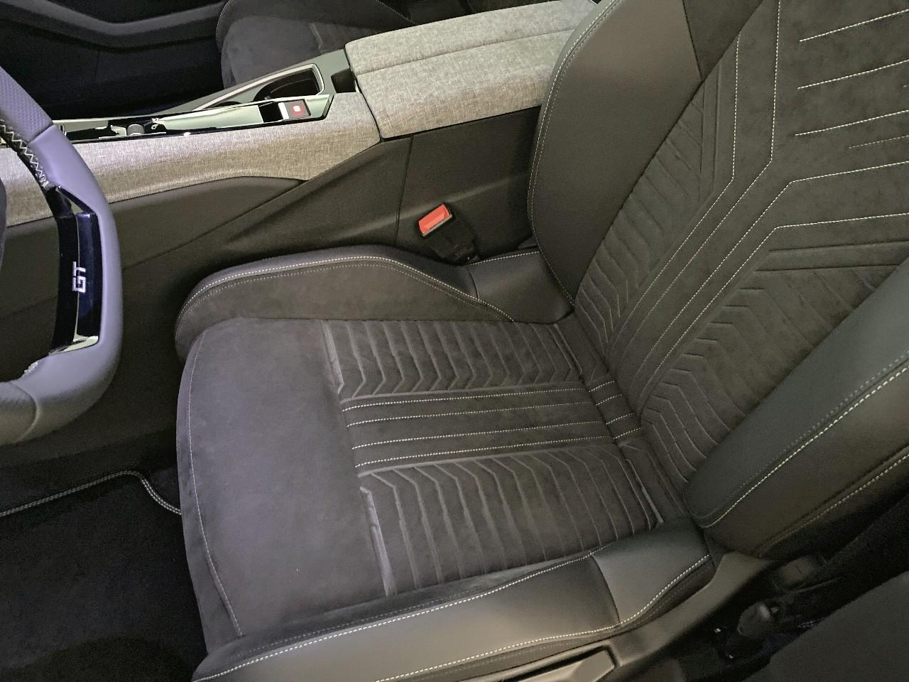Peugeot 3008 hybrid 145 e-dcs6 gt — photo 9