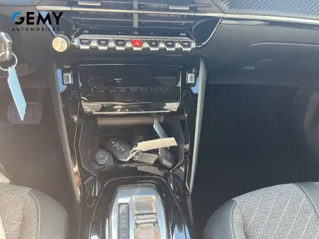 Peugeot 2008 puretech 130 s&amp;s eat8 — photo 14