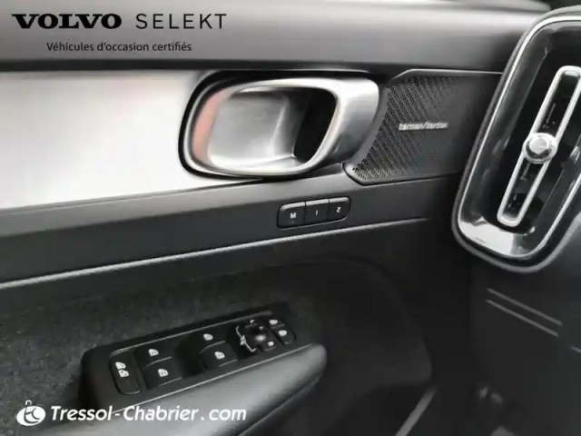 Volvo Xc40 b3 163 ch dct7 plus — photo 4