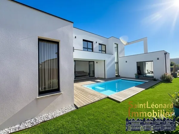 Maison de luxe 8 pièces 201 m²
