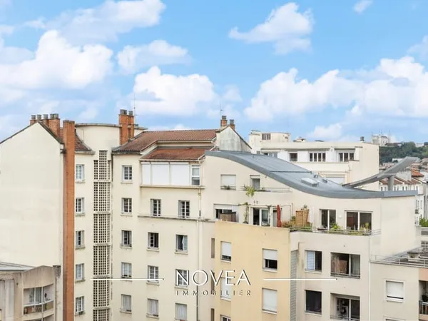 T2 2tage élévé / Balcon de 5m2 Vue Fourviére