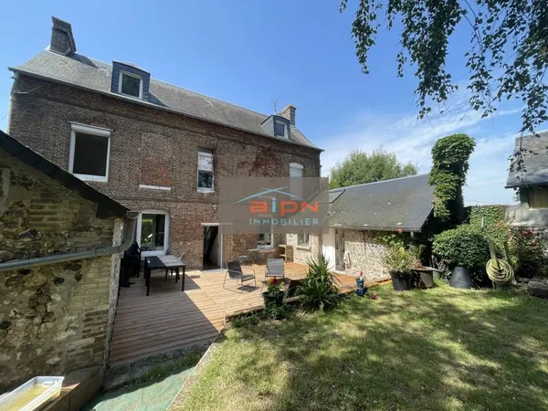 Maison individuelle avec jardin