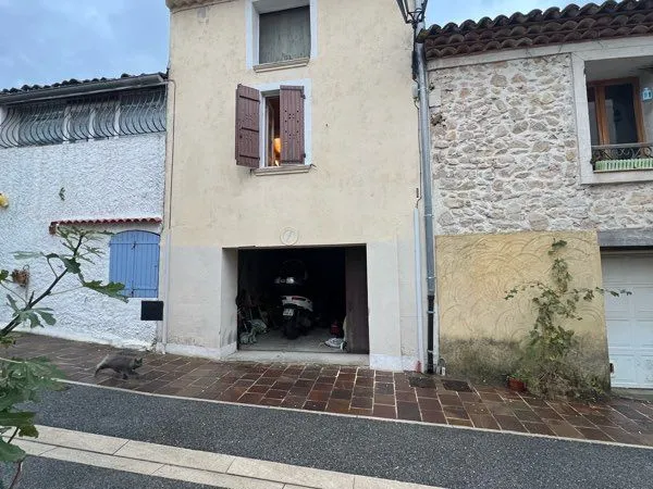 Maison de village à rénover