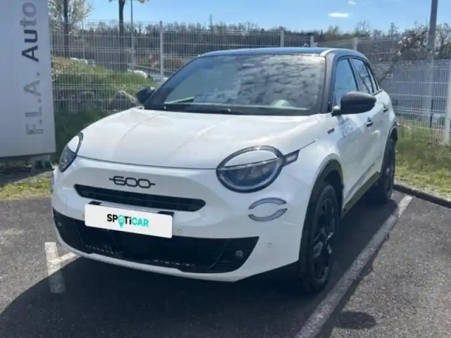 Fiat 600 1.2 hybrid turbo 145ch sport edct6