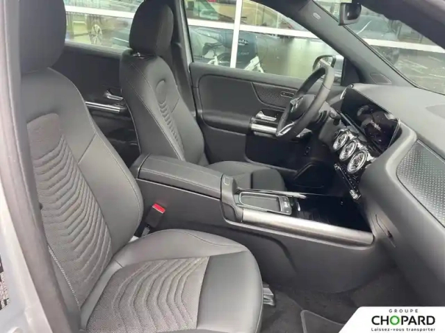 Mercedes Eqa 250+ — photo 13