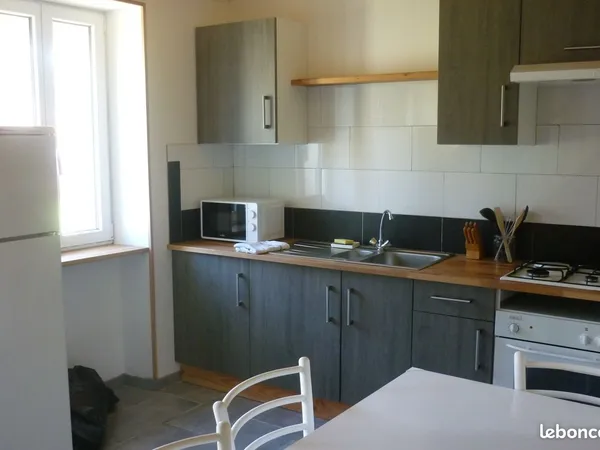 Maison Location Fours 2p 28m² 570€
