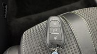 Peugeot 208 e-208 136ch GT — photo 16