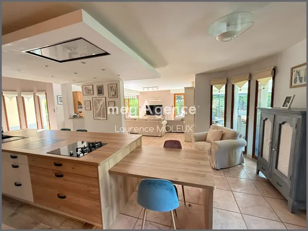 Maison d'architecte 6 pièces- 190m2