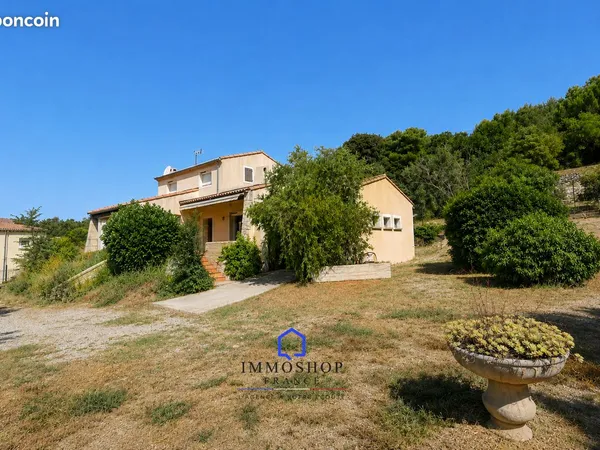 Maison 6 pièces 220 m²