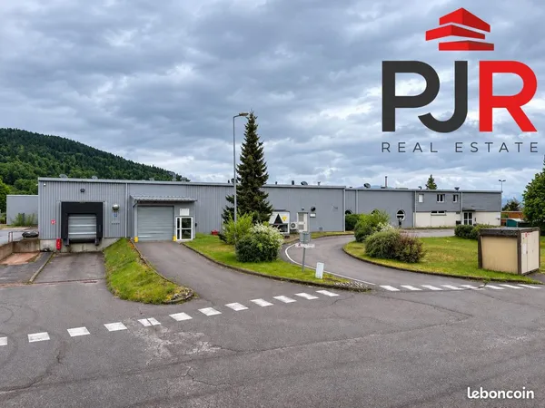 Local 2840 m² Cleurie