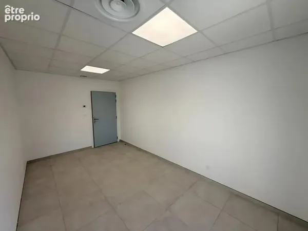 Bureau 10 m2 à Lorgues