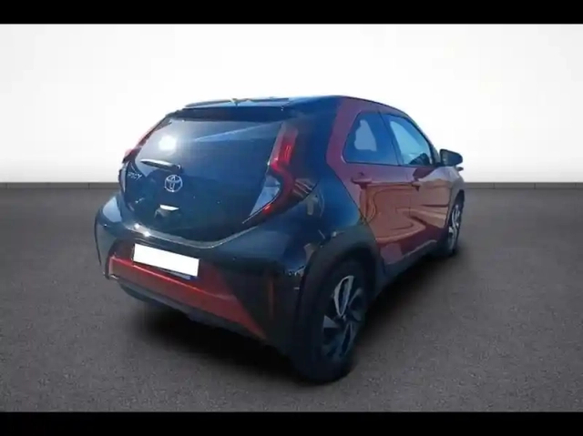 Toyota Aygo X 1.0 vvt-i 72ch design my24 — photo 6