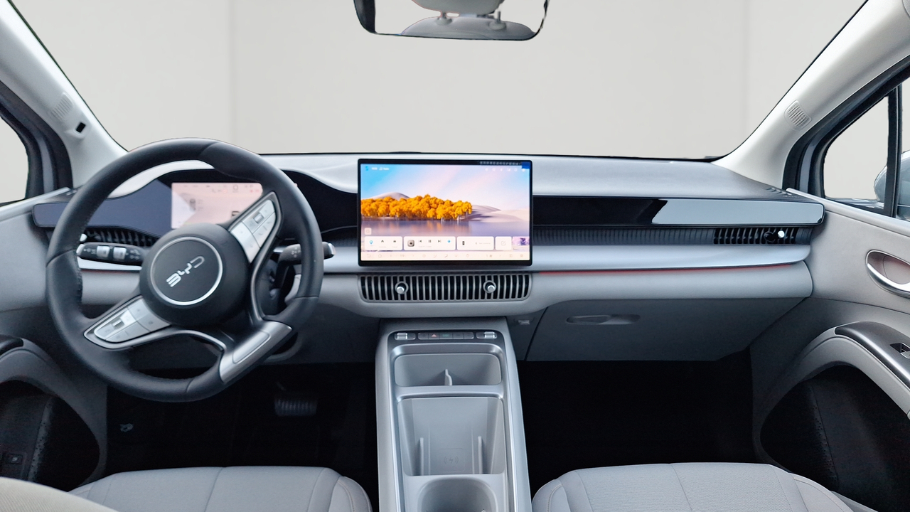 BYD Dolphin G 1.5 DM-i PHEV 212 ch — photo 9