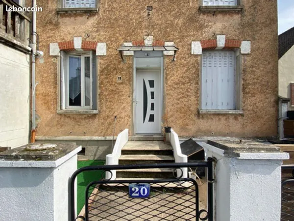 T3 rénové de 46 m² avec cave - 730 CC - Fleury-les-Aubrais
