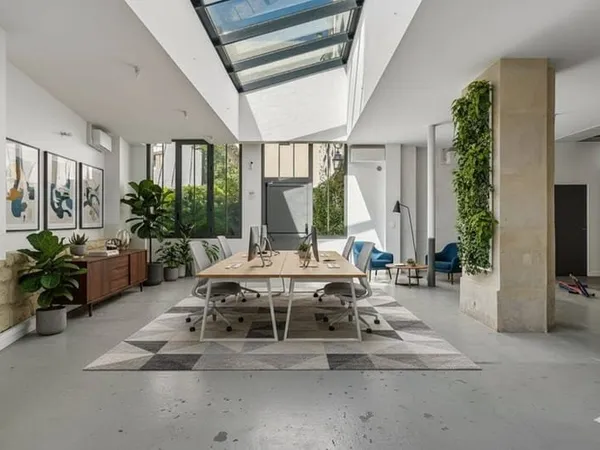 Bureaux 238 m²