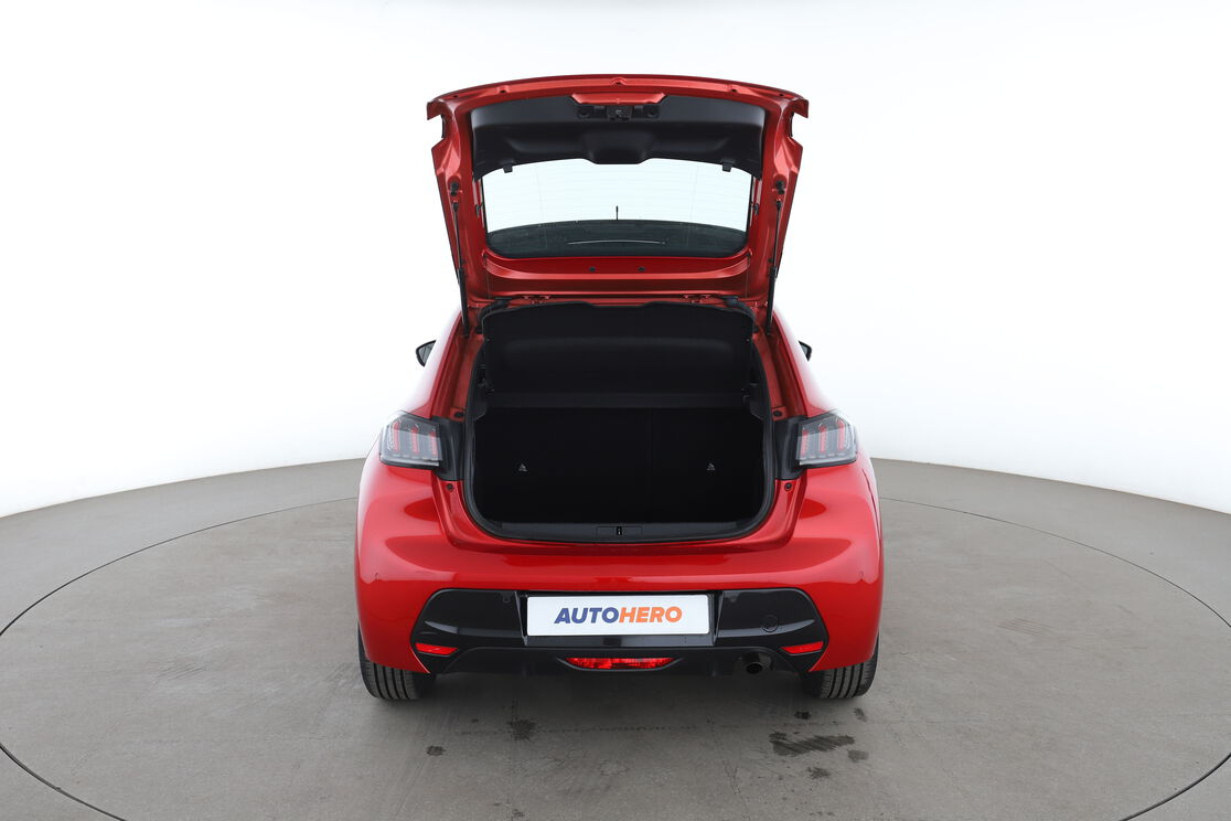 Peugeot 208 1.2 PureTech Allure — photo 16