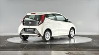 Toyota Aygo 1.0 VVT-i 72ch x-play 5P MY19 — photo 5