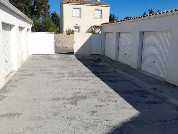 Garage à louer