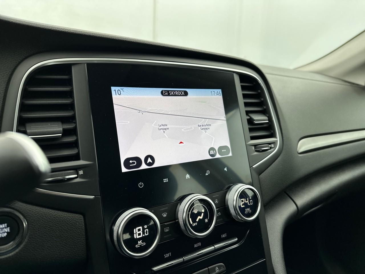 Renault Megane megane iv berline blue dci 115 evolution — photo 11