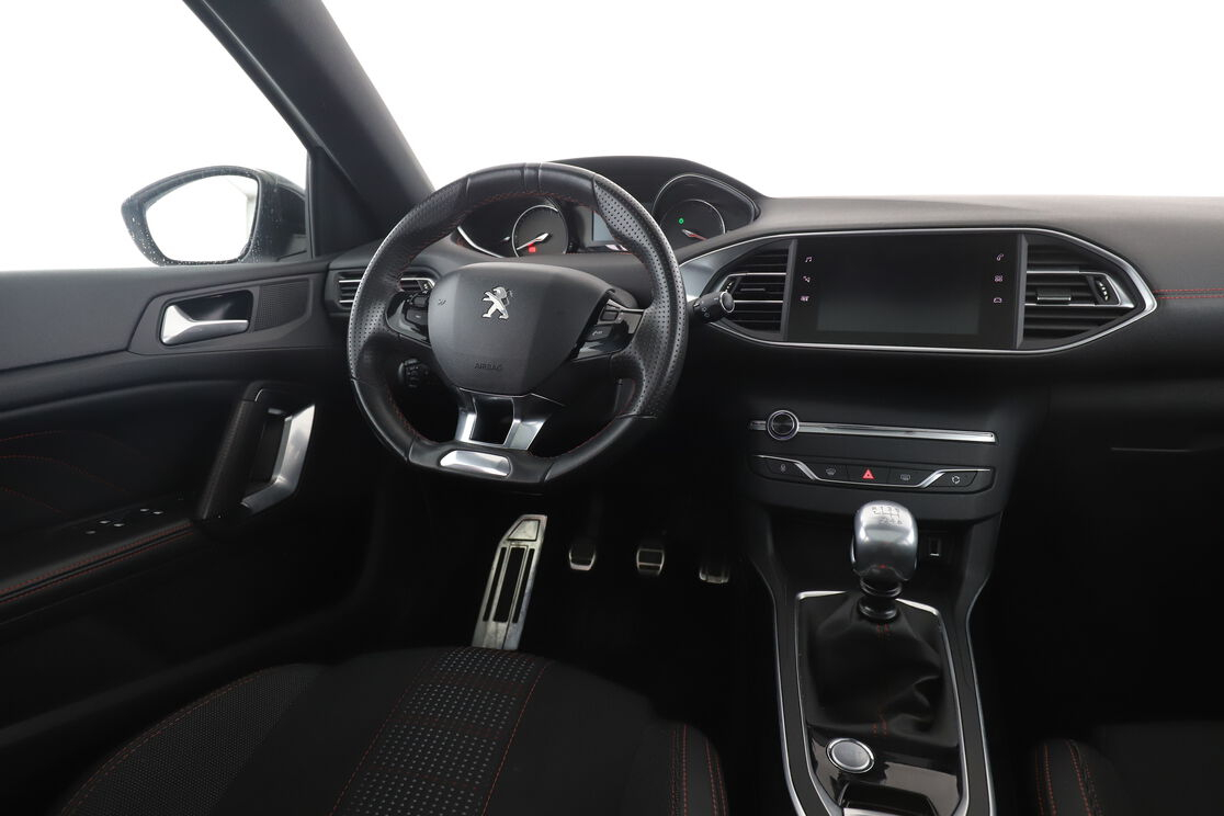 Peugeot 308 1.6 Blue-HDi GT Line — photo 12