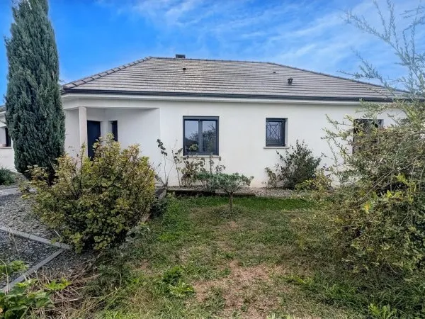 Maison contemporaine meublée avec piscine et vue Pyrénées