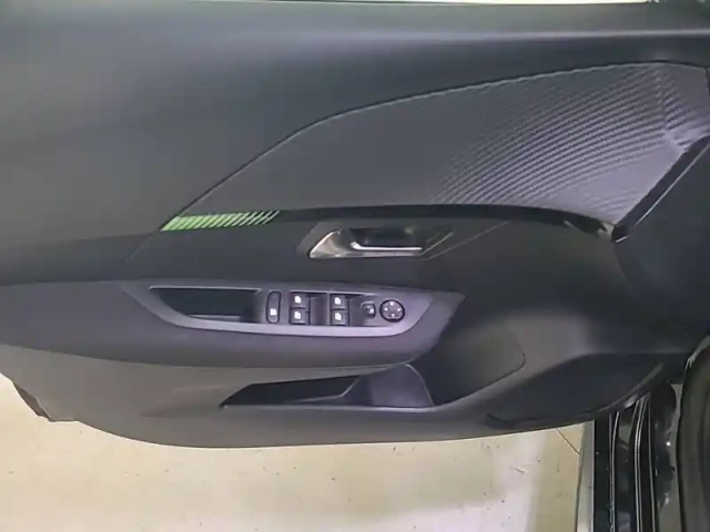 Peugeot 208 puretech 100 s&amp;s bvm6 — photo 19